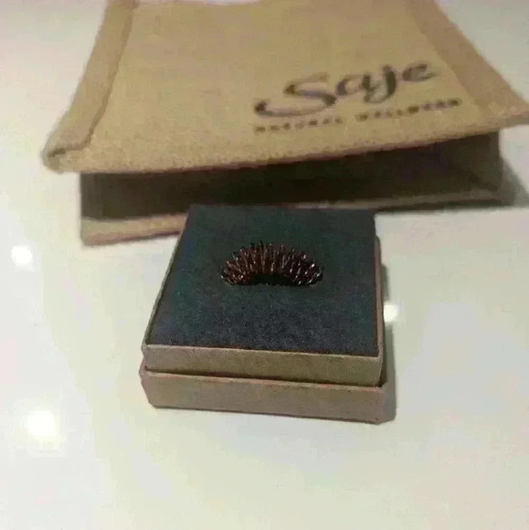 Saje Relax-O-Ring with burlap gift  bag - Picture 2 of 4